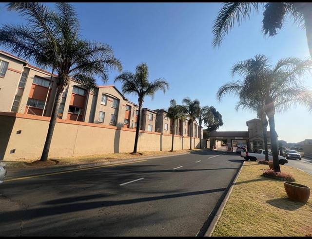 1 BEDROOM APARTMENT FOR SALE IN ORMONDE
